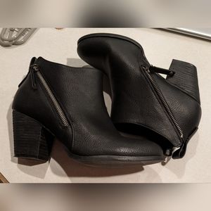 Torrid black heeled ankle boots